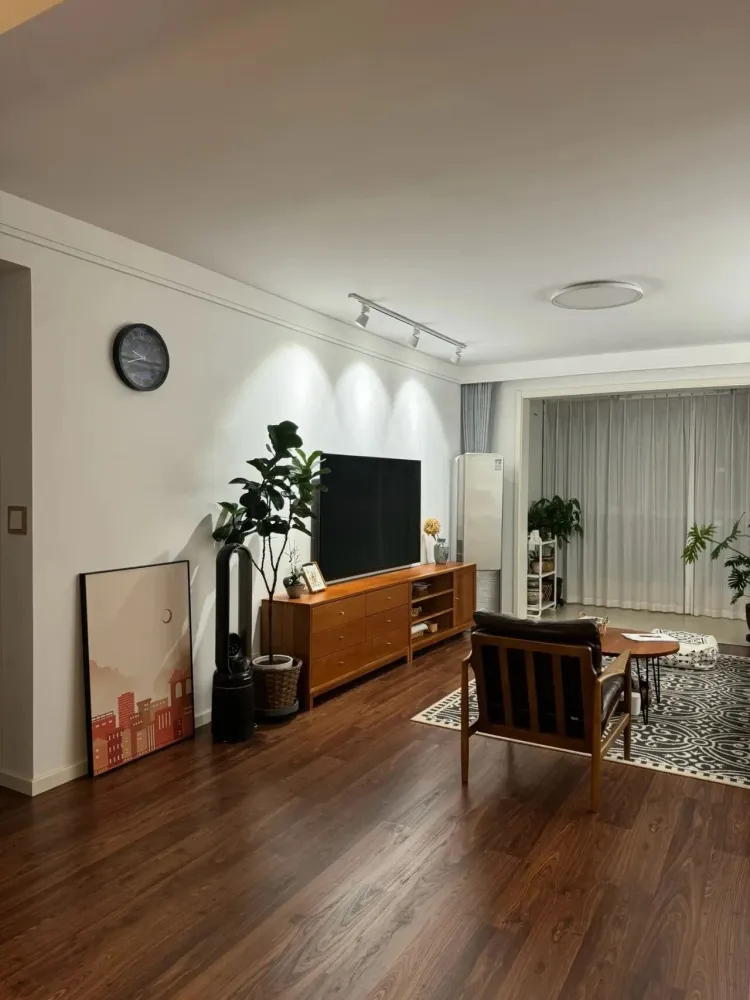 85㎡宅家：简而不冷，暖得刚好