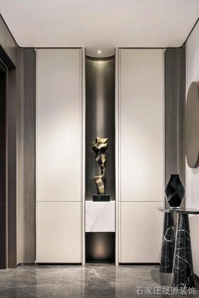 玄关装修案例图