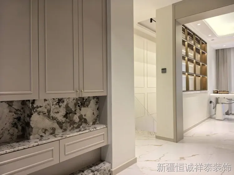 极简卧室装修案例图