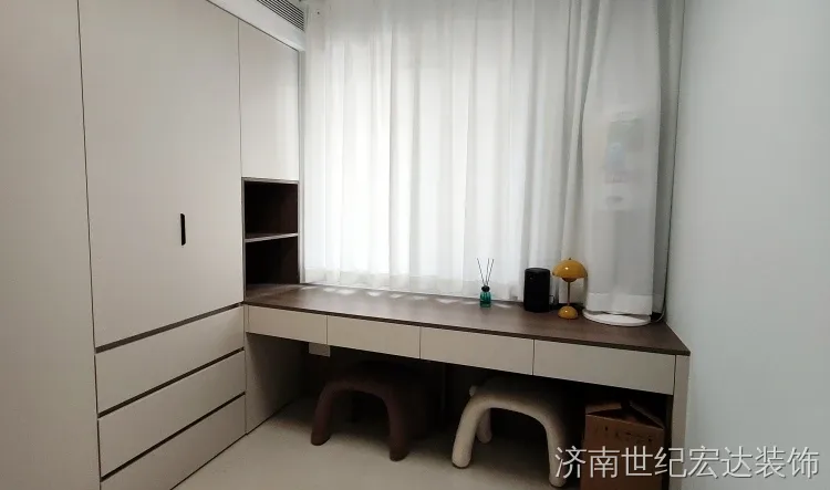 现代简约装修案例图