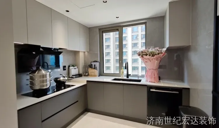 玄关装修案例图