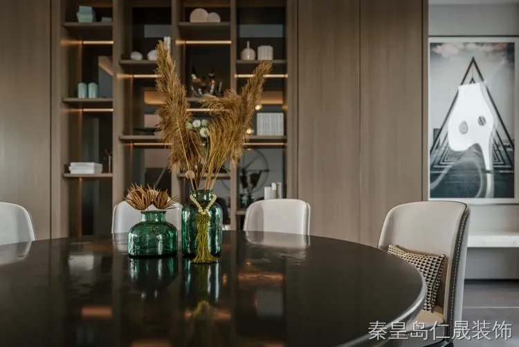 现代简约装修案例图