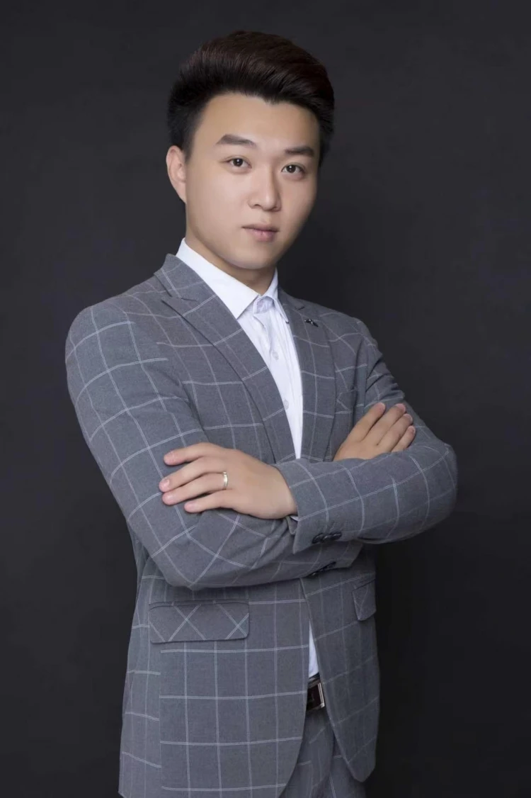 刘泽群