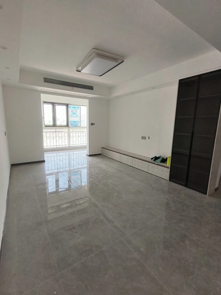 现代简约客厅装修案例图