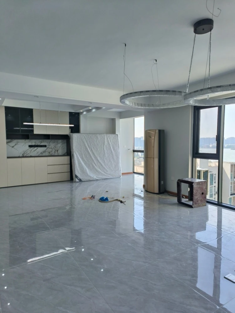 现代简约装修案例图