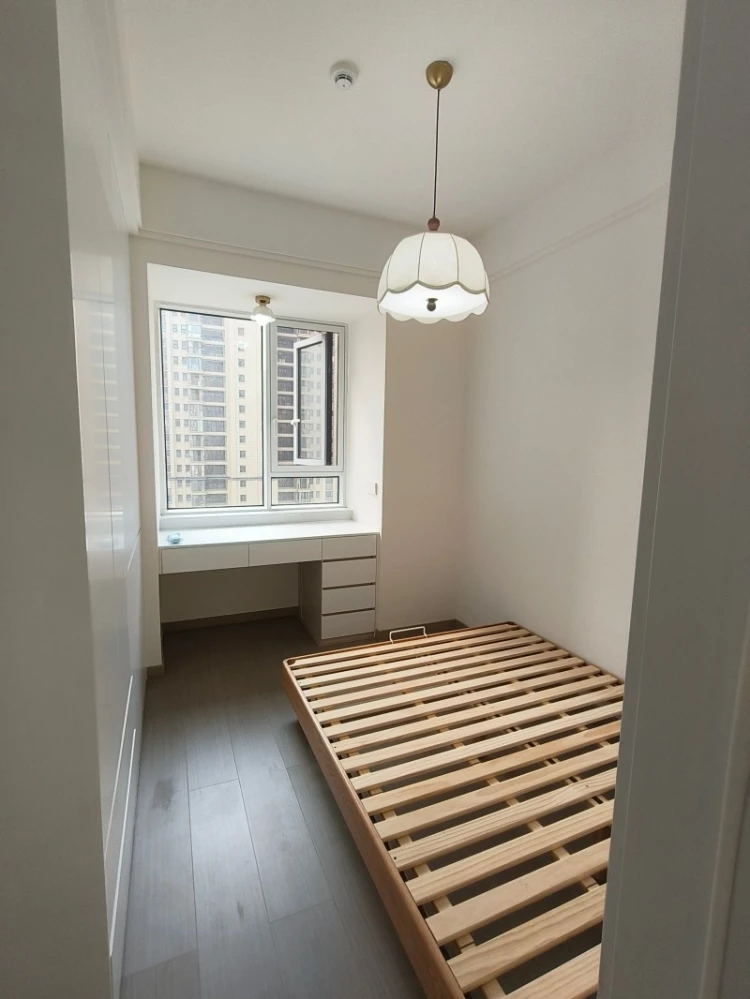 现代简约客厅装修案例图