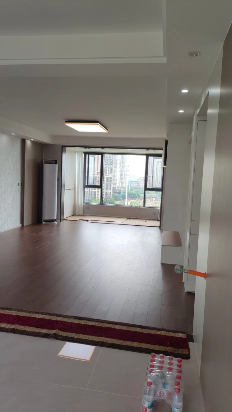 现代简约装修案例图