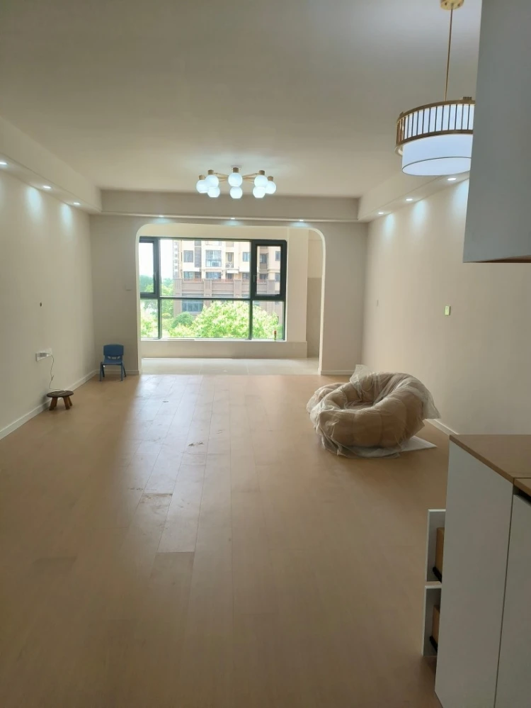 现代简约装修案例图