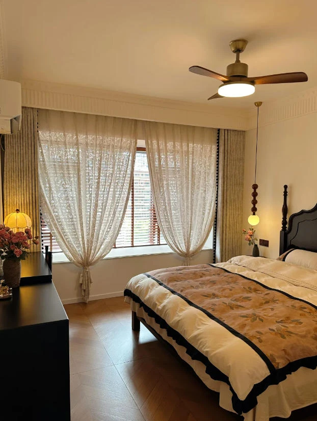 卧室奶油风装修案例图