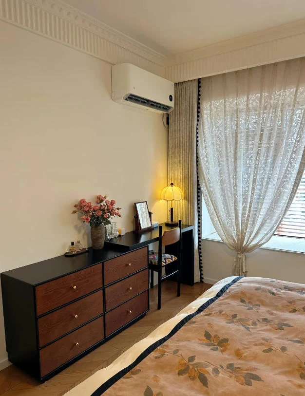 卧室装修案例图