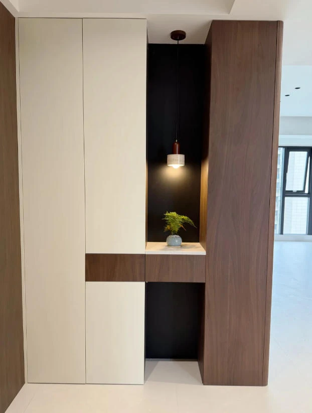 玄关装修案例图