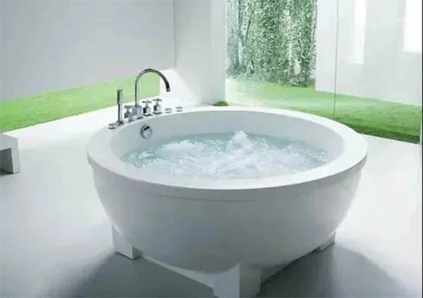 关于浴缸的争议1 副本.jpg