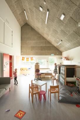 【庭院装修】以儿童尺度设计的小房子，太有创意了！