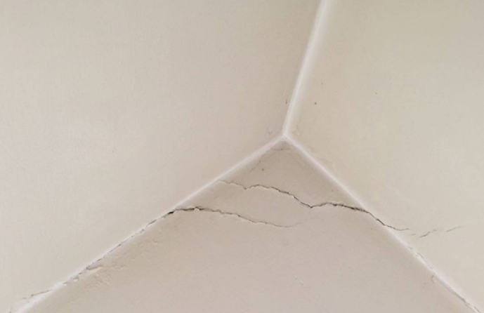 德阳装修公司解答：冬季装修容易导致墙面开裂吗