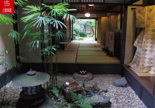 没有大院子，在室内装个日式坪庭不就行了？