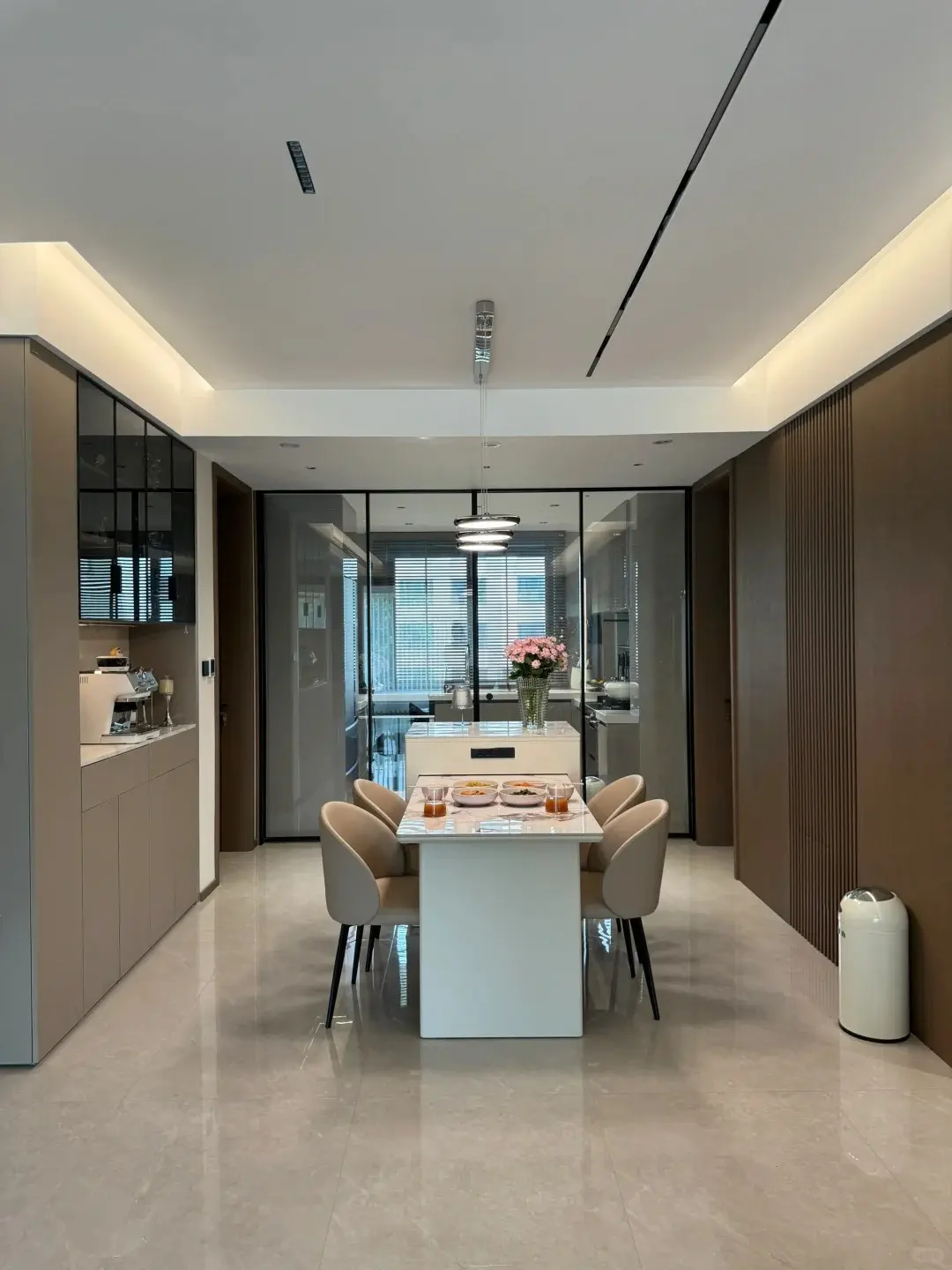 餐厅装修案例图