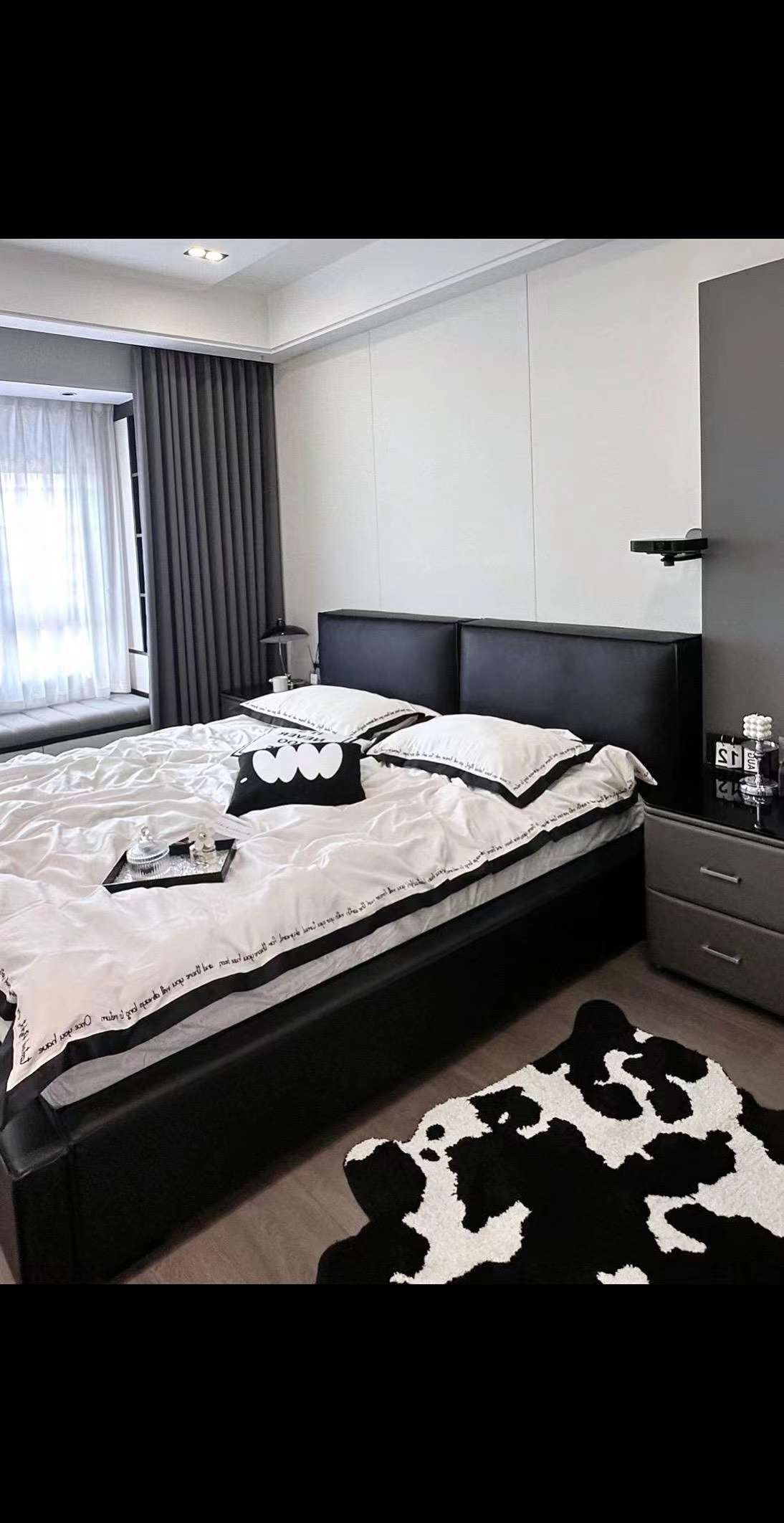 极简风卧室装修案例图