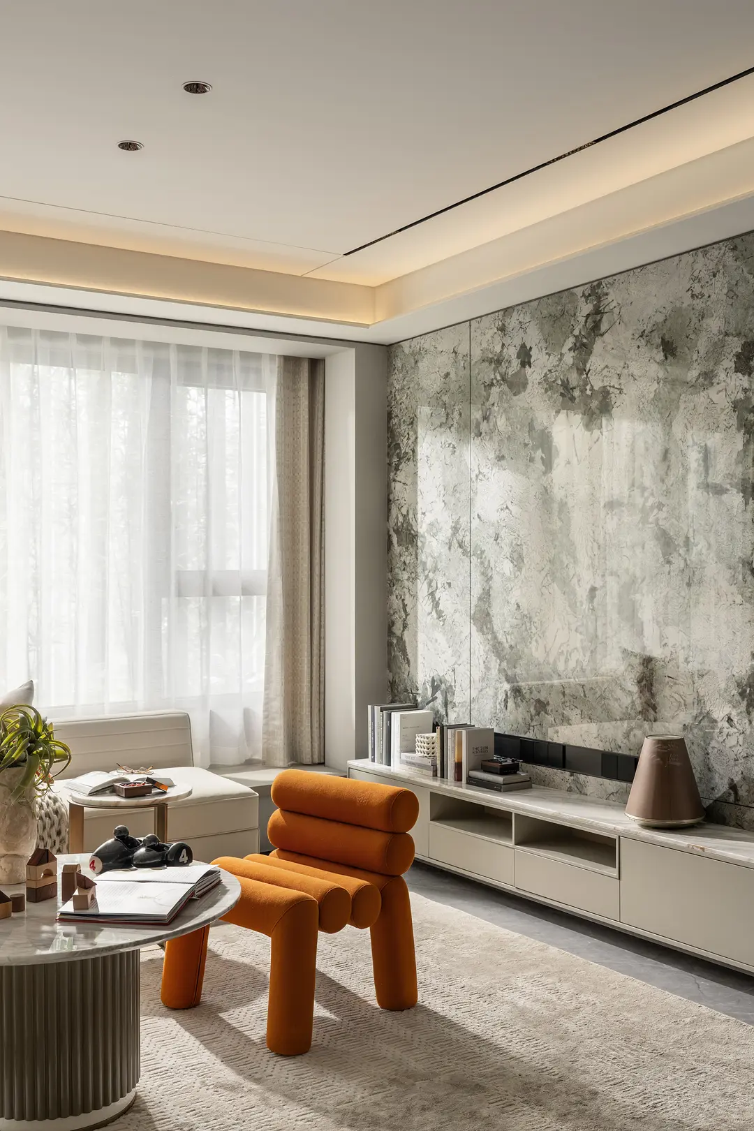 现代简约客厅装修案例图