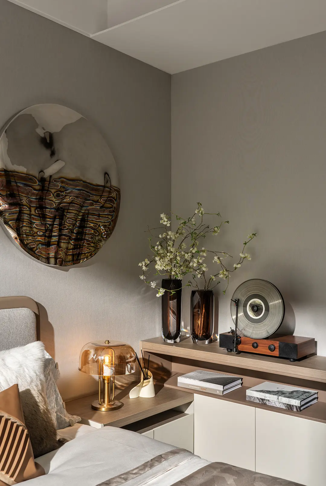 江门星汇观澜二期大平层装修 解决增项多嵌入式收纳难题的本地整装公司