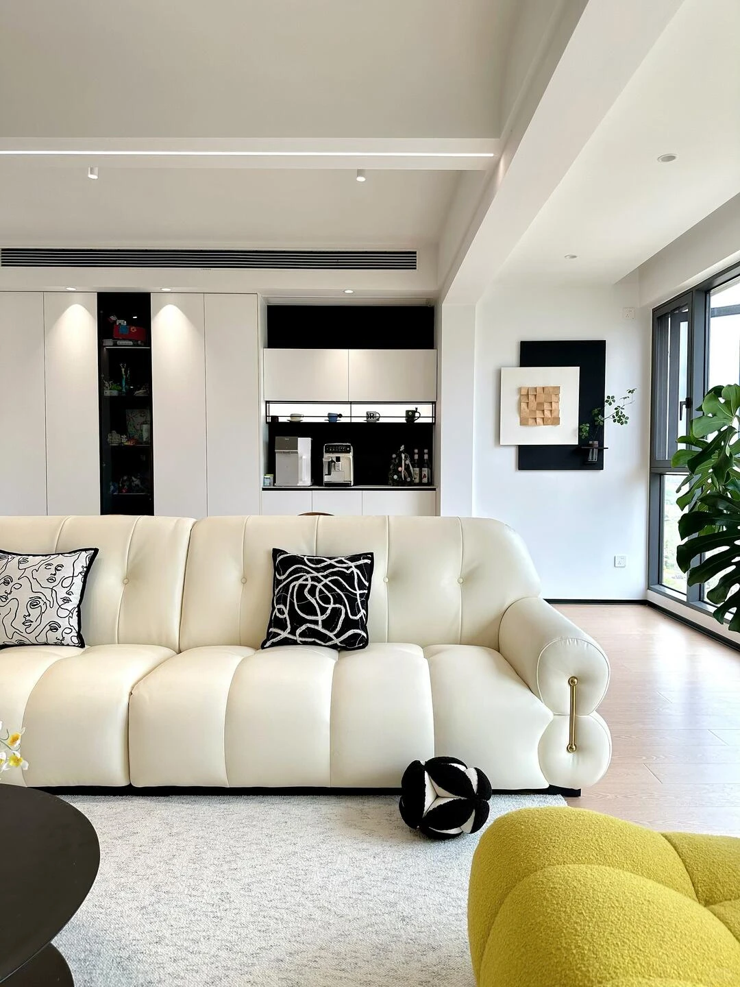 极简风装修案例图