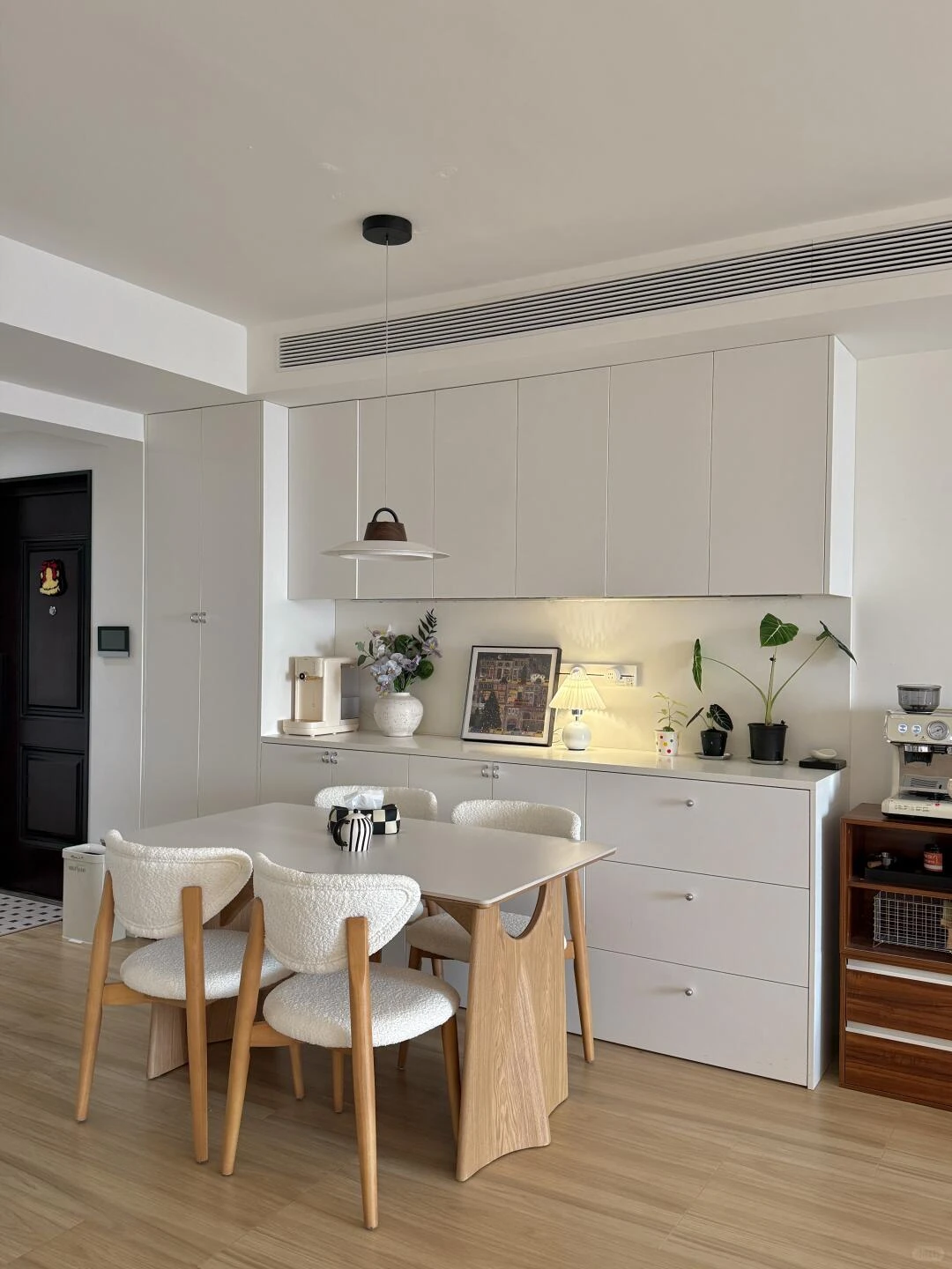 客厅装修案例图