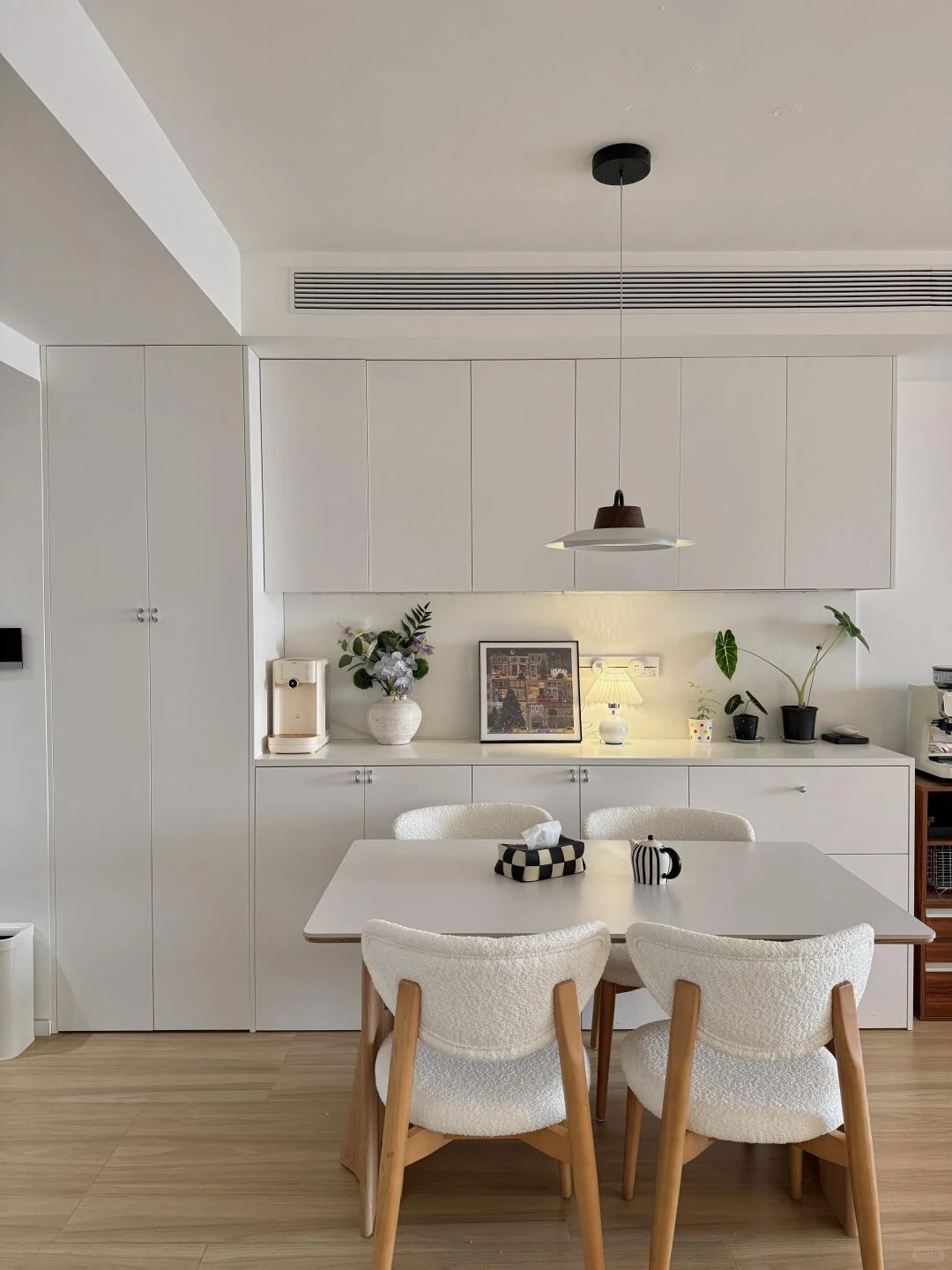 客厅装修案例图