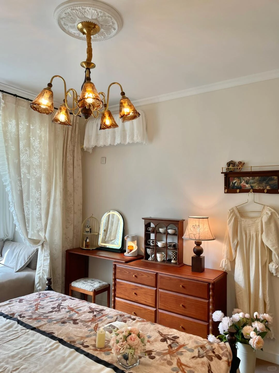 卧室装修案例图